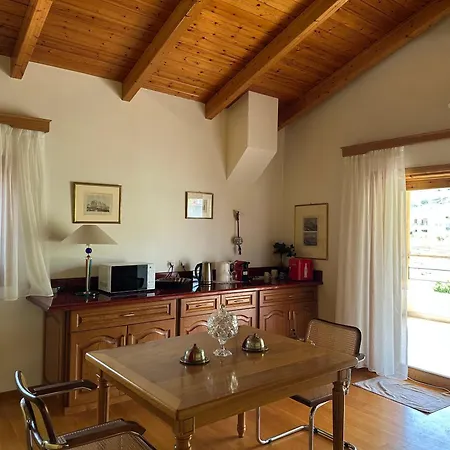 Double View Apartment